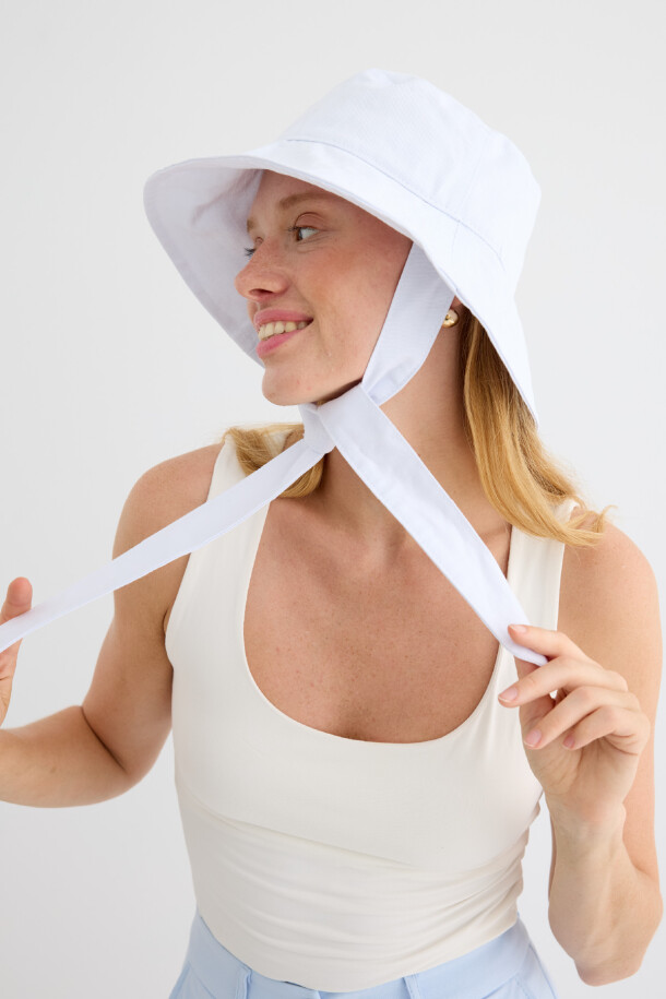 Bağlamalı Bucket Şapka Beyaz - EMNORA