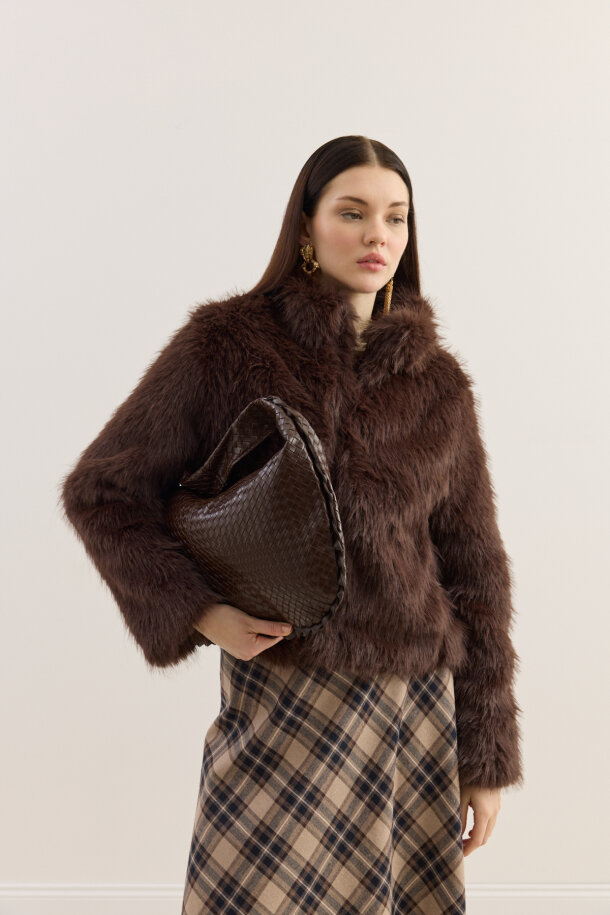 Dik Yakalı Premium Kürk Acı Kahve - EMNORA (1)