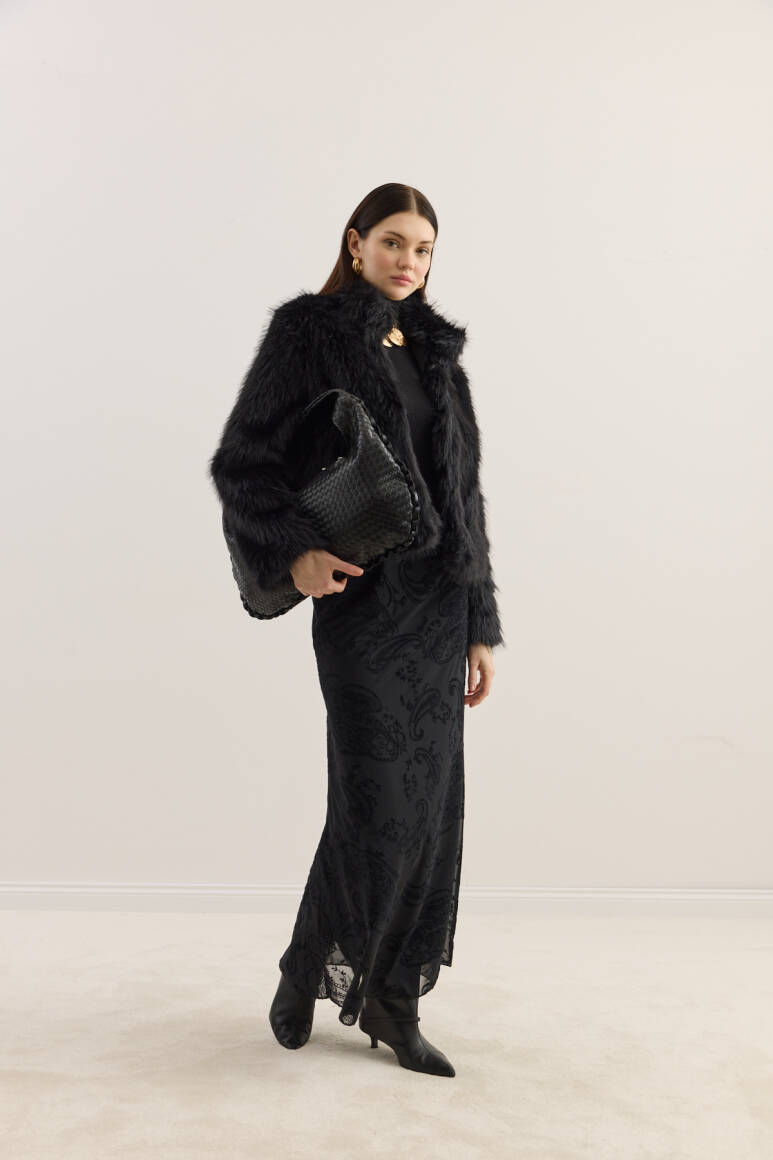 Dik Yakalı Premium Kürk Siyah - 3