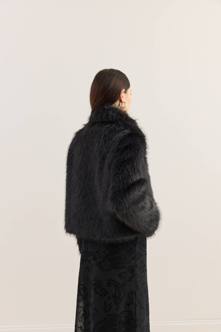 Dik Yakalı Premium Kürk Siyah - 7