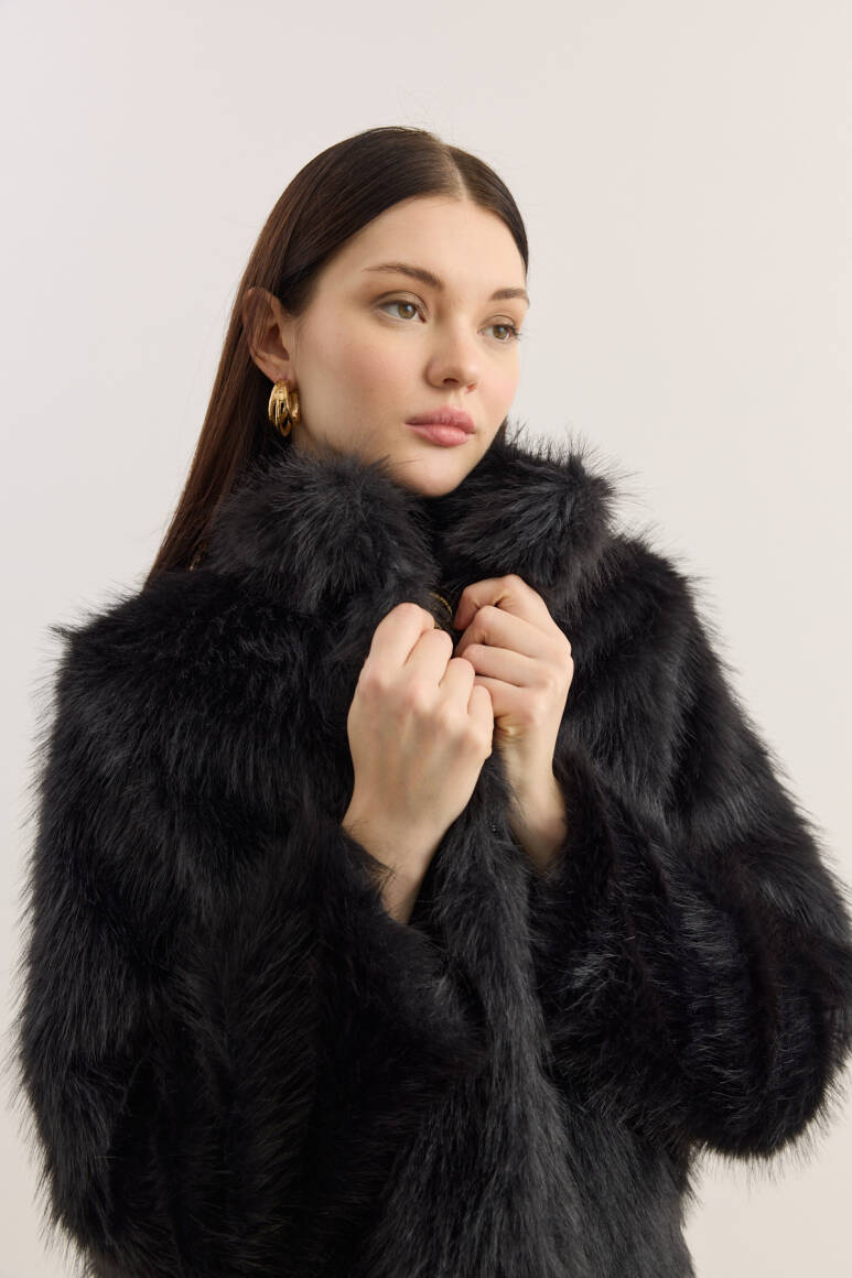 Dik Yakalı Premium Kürk Siyah - 6