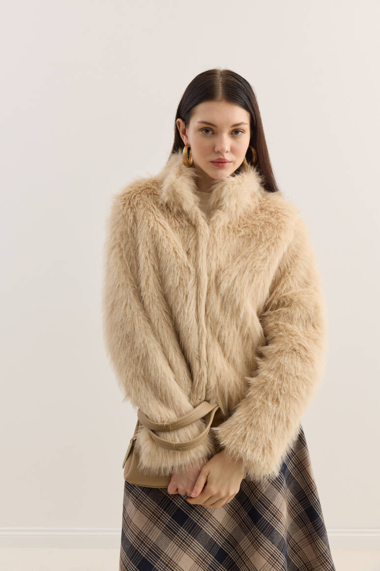 Dik Yakalı Premium Kürk Taş - 6