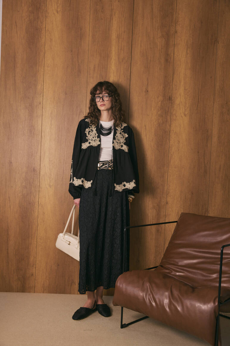 Floral İşlemeli Etnik Ceket Siyah - 3