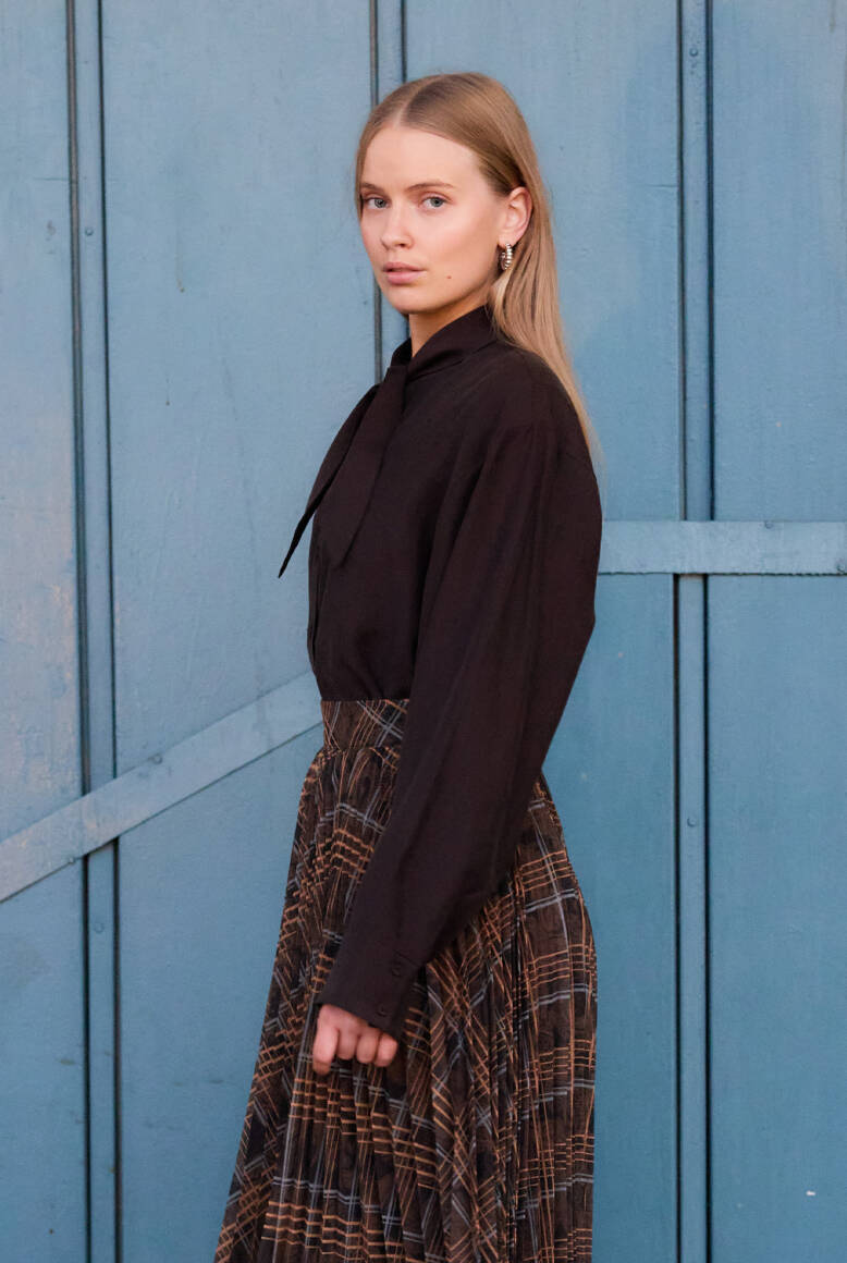 Fular Yaka Gömlek Acı Kahve - 3