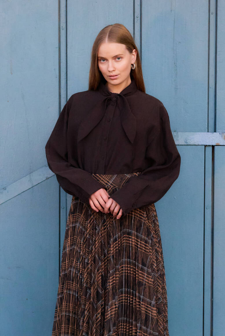 Fular Yaka Gömlek Acı Kahve - 1