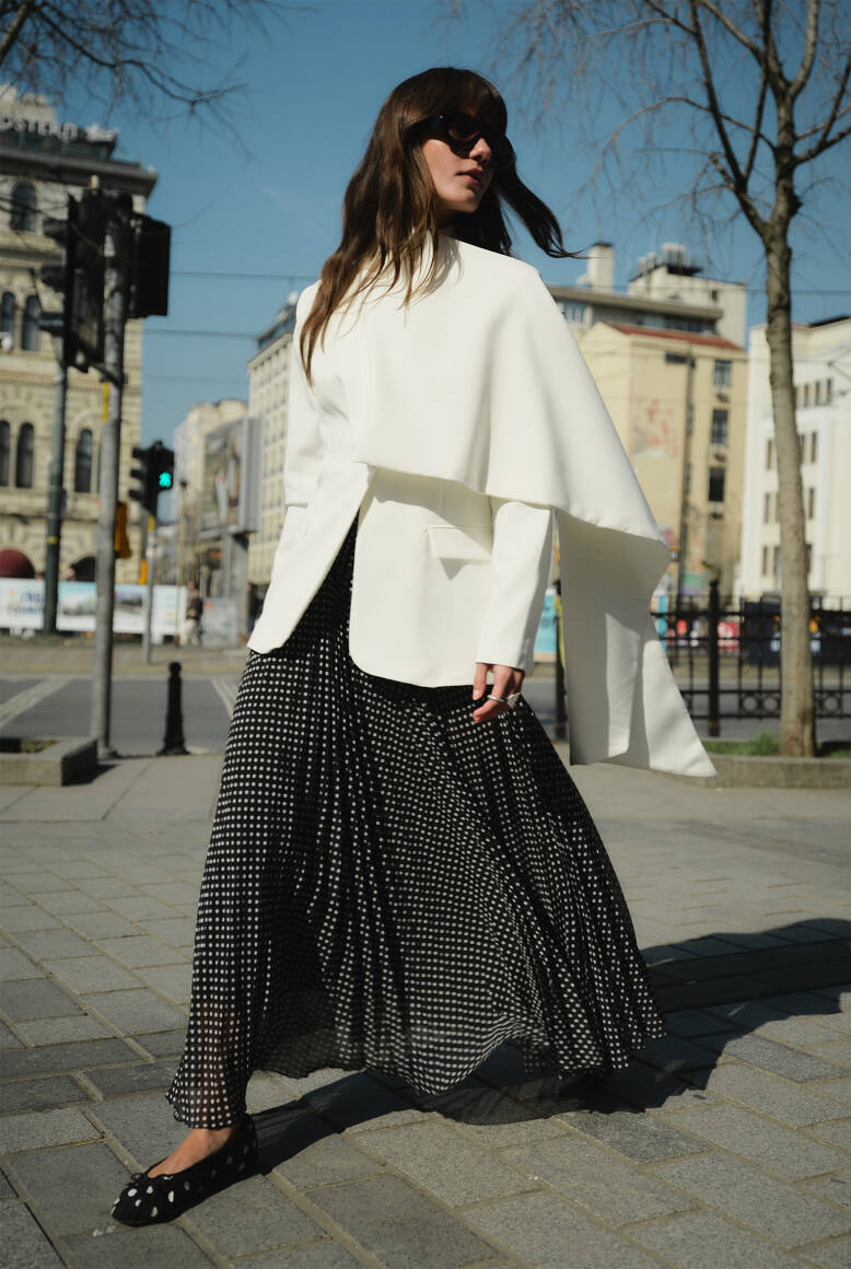 Pelerin Detaylı Blazer Ceket Beyaz - 5