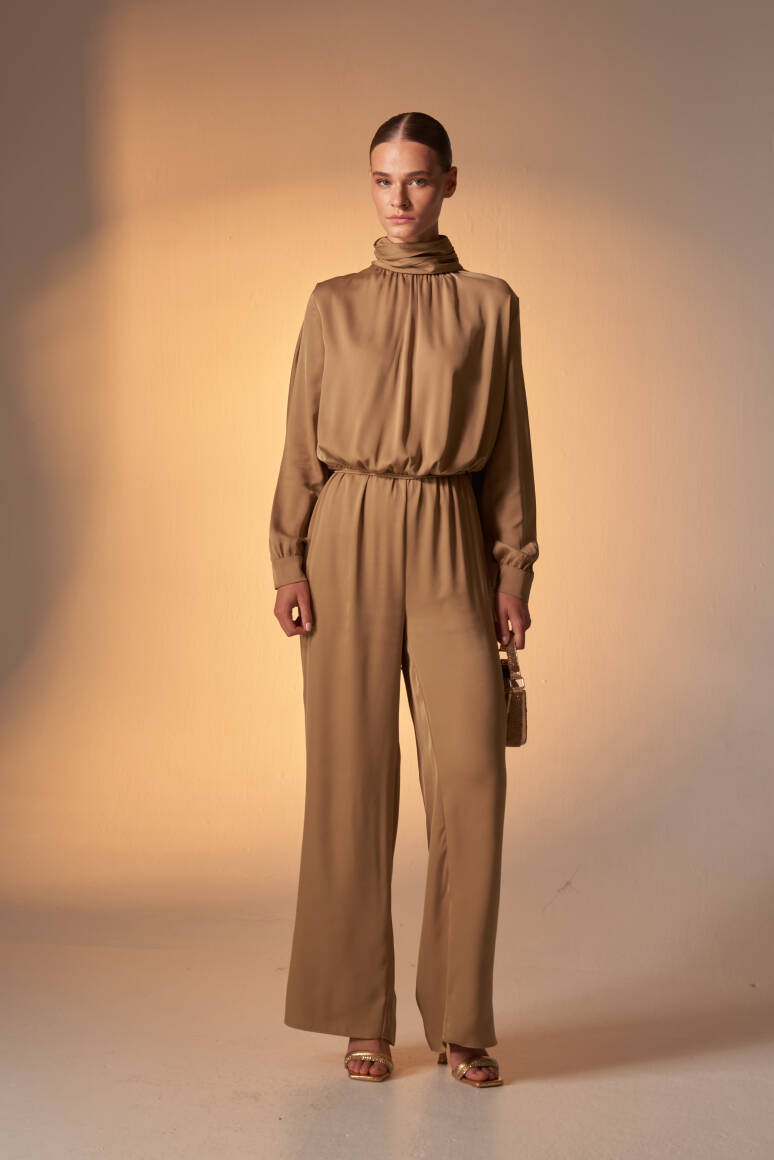 Pelerinli Saten Abiye Tulum Yağ Yeşili - EMNORA