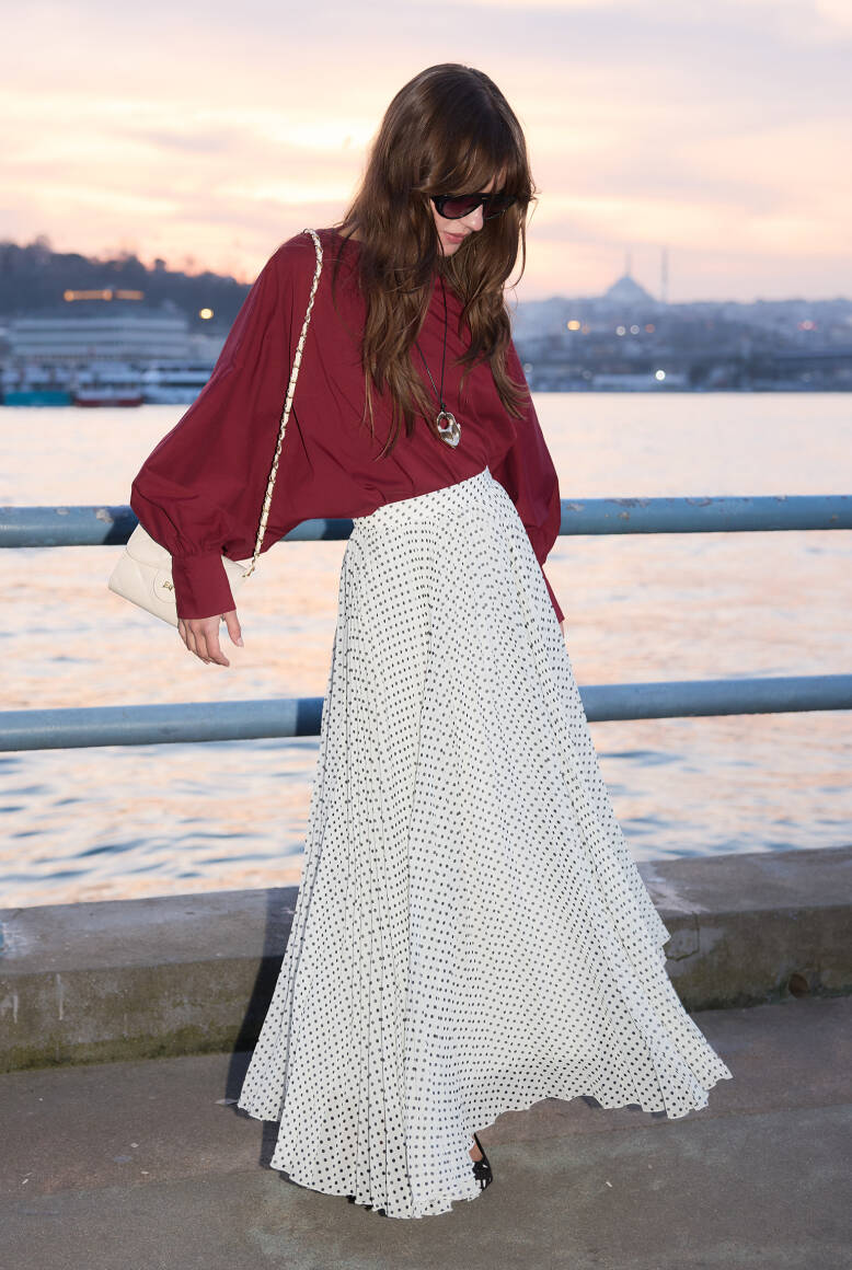 Piliseli Şifon Etek Beyaz Puantiye - 3