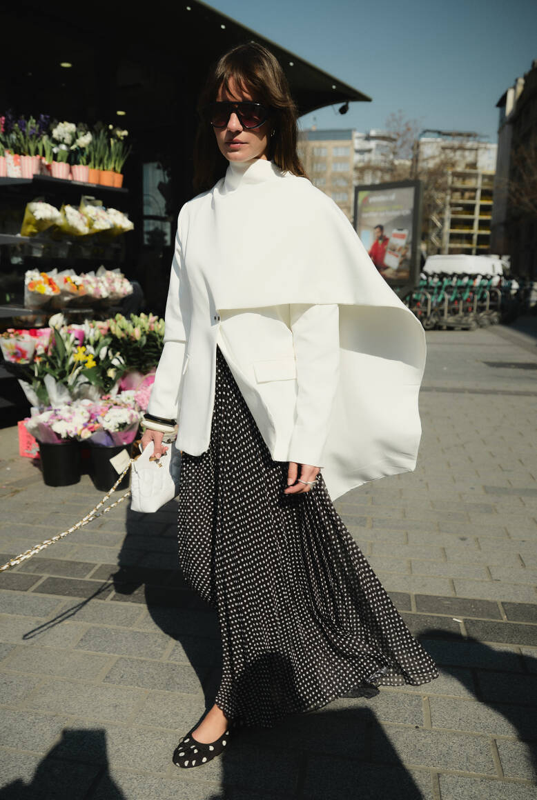 Piliseli Şifon Etek Siyah Puantiye - 1