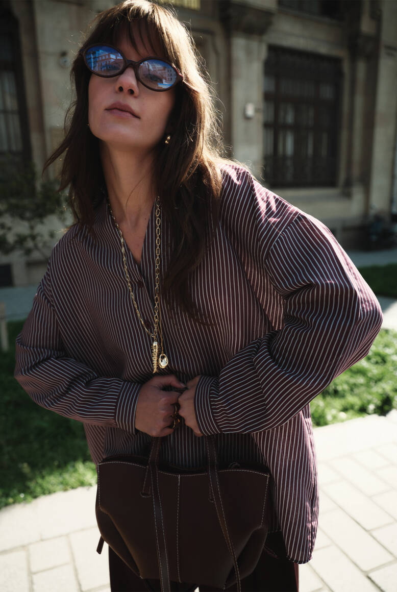 V Yaka Çizgili Gömlek Burgonya - 5