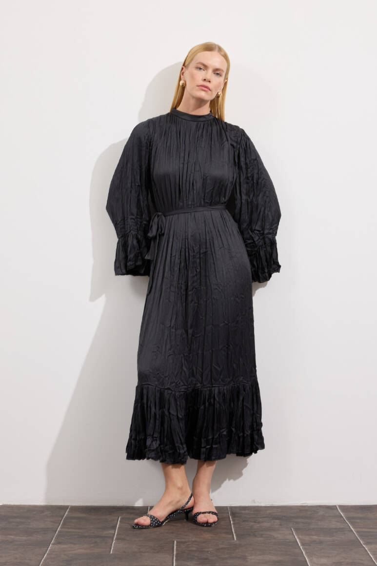 Velora Crush Saten Elbise Siyah - EMNORA