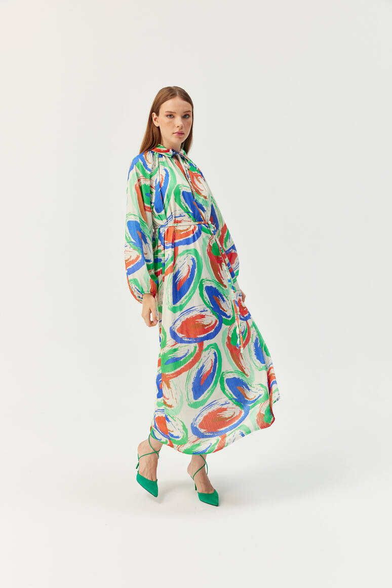 Yakalı İnce Pilise Elbise Krem Fırça Desen - EMNORA